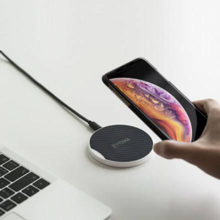 Зарядное устройство для iPhone 11Pro Max от MagEZ Pad Pitaka с кевларовым покрытием